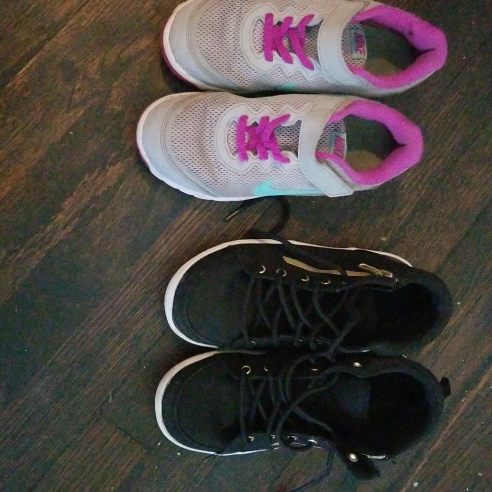 Gym shoes